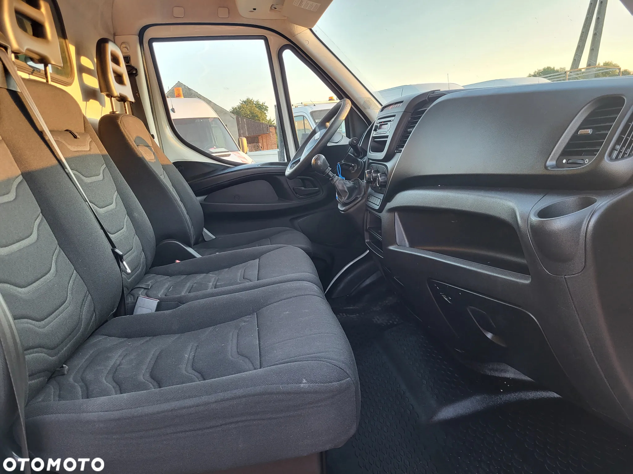 Iveco Daily blaszak zabudowa warsztatowa klima sprowadzony super stan - 12