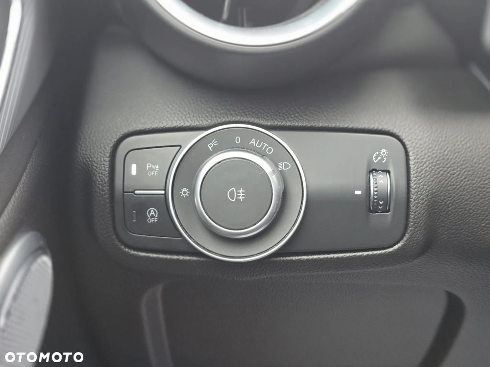 Alfa Romeo Giulia 2.0 Turbo Tributo Italiano Q4 - 33