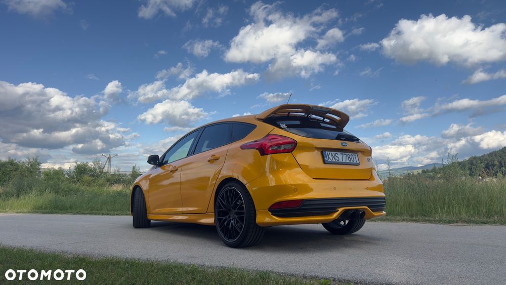 Ford Focus 2.0 EcoBoost ST mit Leder-Sport-Paket - 5