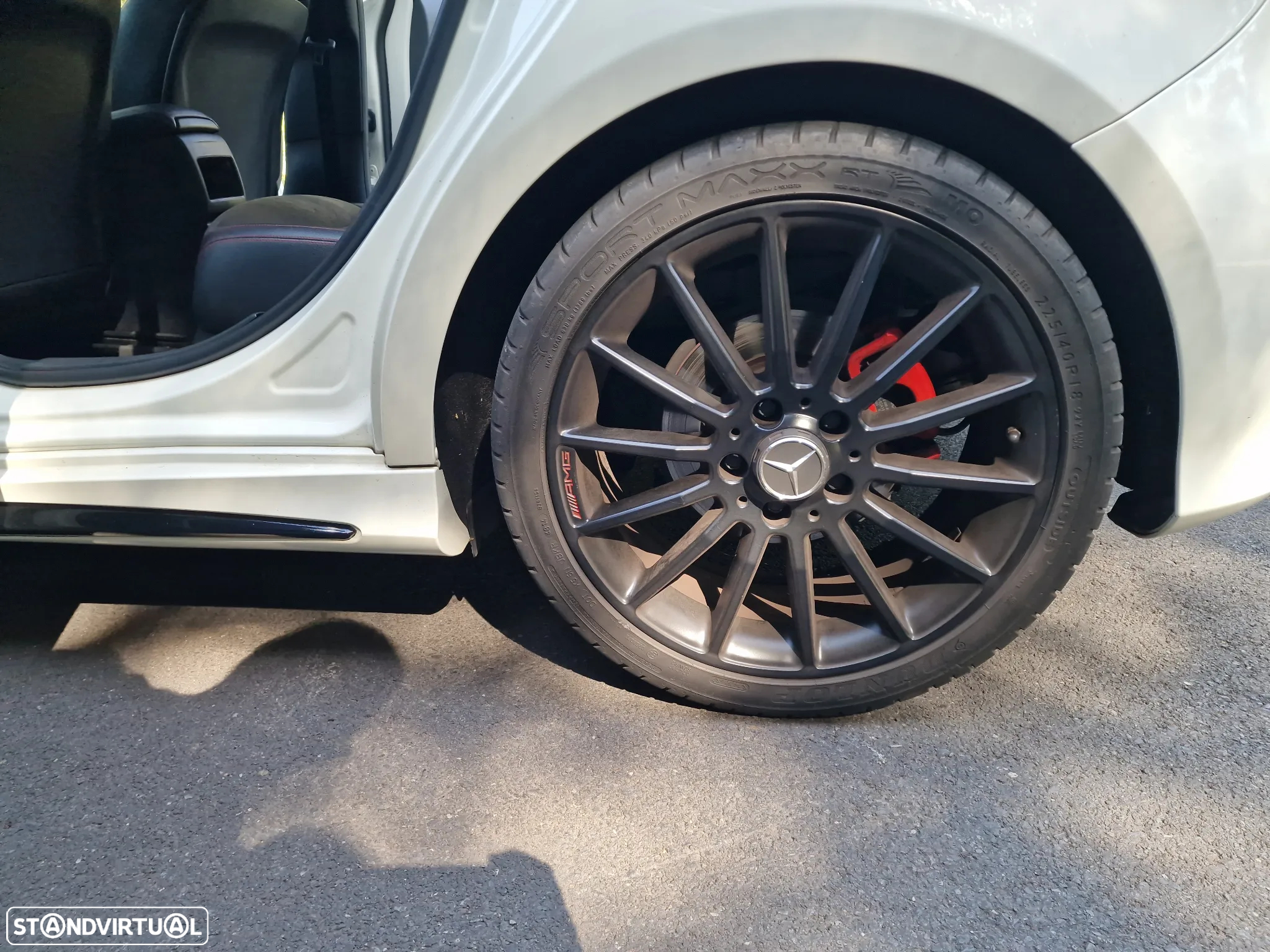 Mercedes-Benz A 180 CDi BE AMG Line - 42