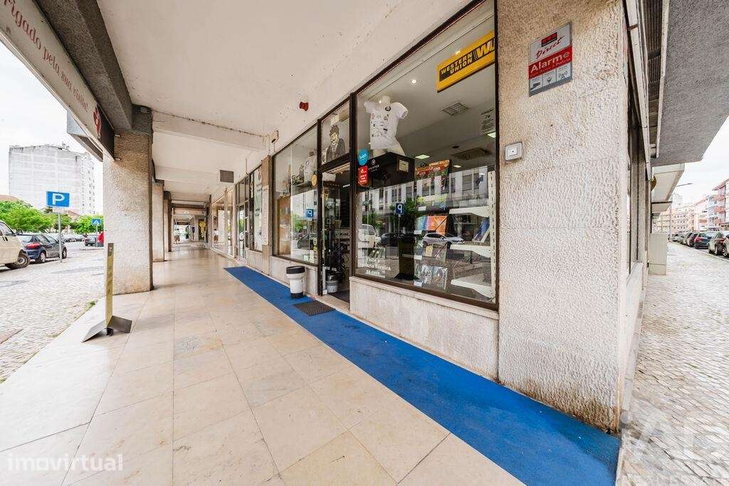 Loja / Estabelecimento Comercial em Caldas da Rainha - Nossa Senhora d - Grande imagem: 2/17
