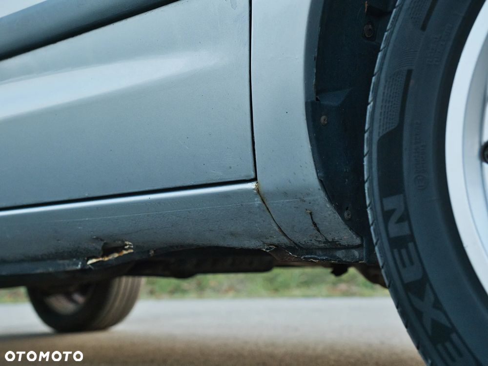 Ford Galaxy 1.9 TDI Ghia - 31