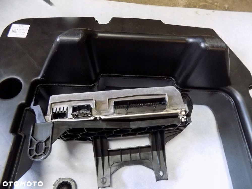 DW AUDI A5 NAGŁOŚNIENIE BANGOLUFSEN 8T1035223 - 4