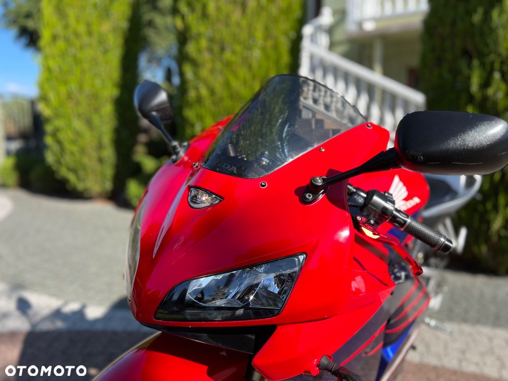 Honda CBR - 26
