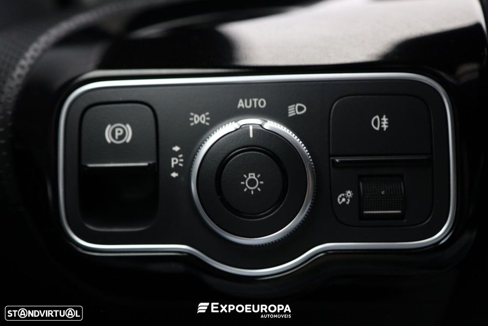 Mercedes-Benz CLA 180 d Shooting Brake AMG Line Aut. - 21