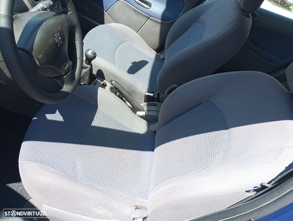 Peugeot 206 1.1 Color Line - 5