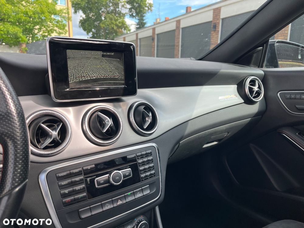 Mercedes-Benz CLA - 22