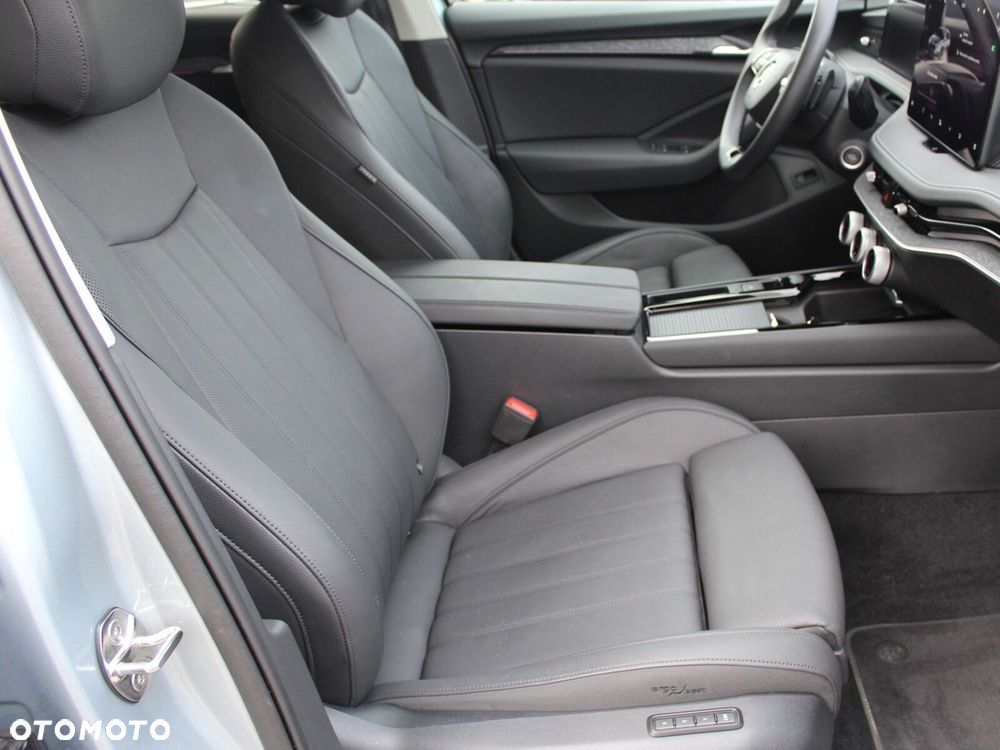 Skoda Superb 2.0 TDI SCR 4x4 Selection DSG - 17