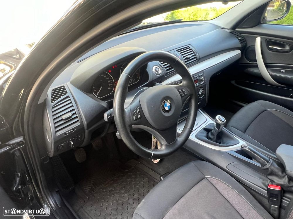 BMW 116 d Line Urban - 19