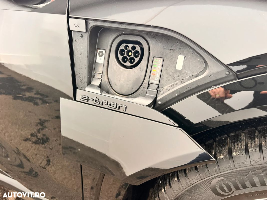 Audi Q8 - 31