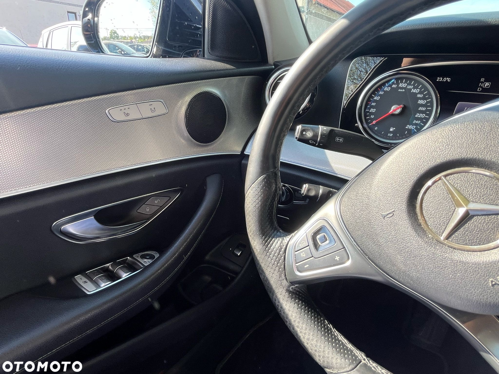 Mercedes-Benz Klasa E 220 d 9G-TRONIC AMG Line - 14