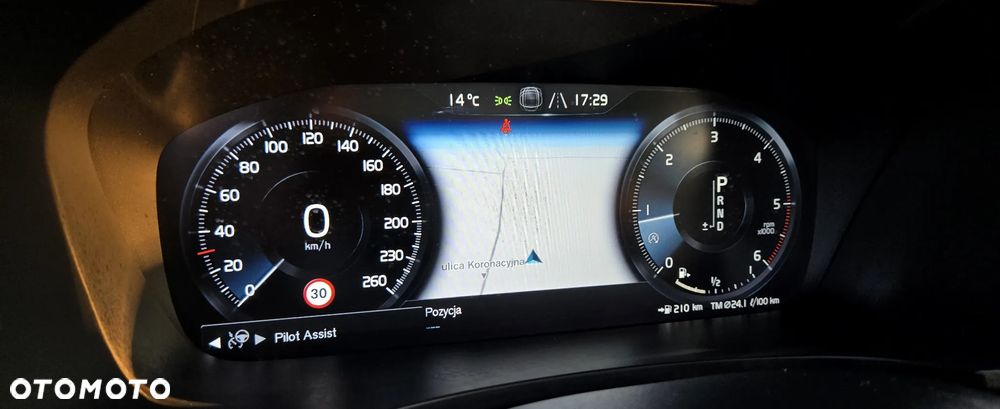 Volvo V90 D4 Geartronic Momentum Pro - 23