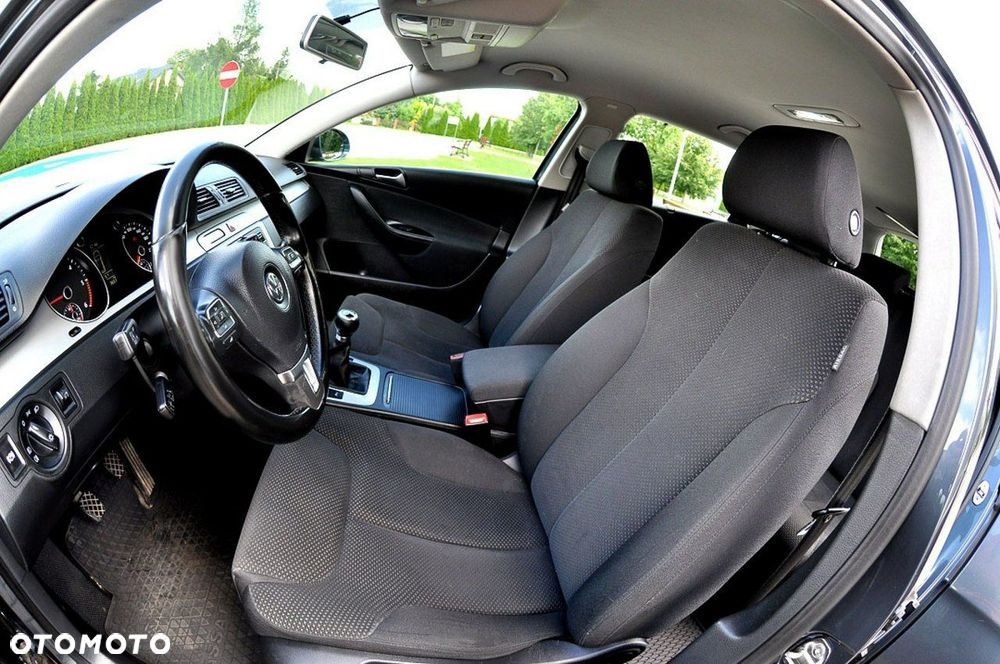 Volkswagen Passat 2.0 TDI Comfortline - 7