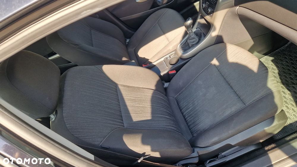 OPEL ASTRA J FOTEL PRAWY PRZÓD
