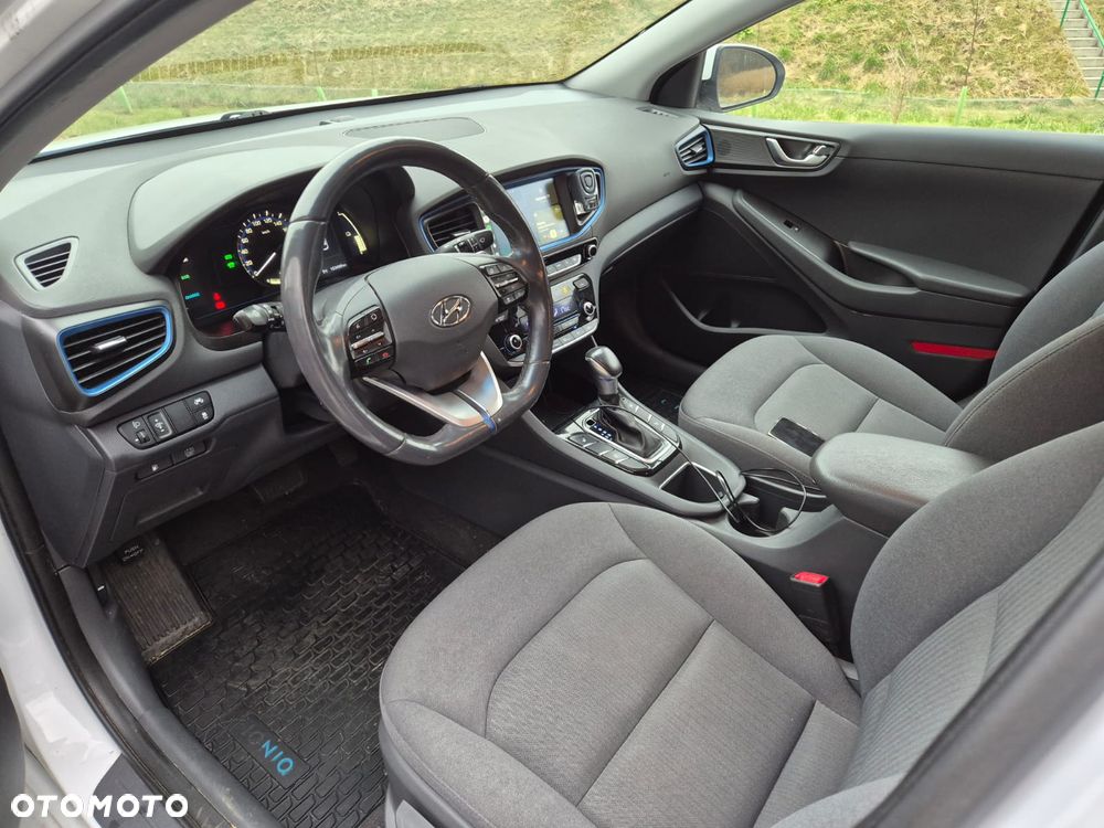 Hyundai IONIQ 1.6 GDI Premium - 13