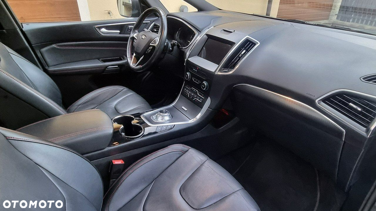 Ford S-Max - 16