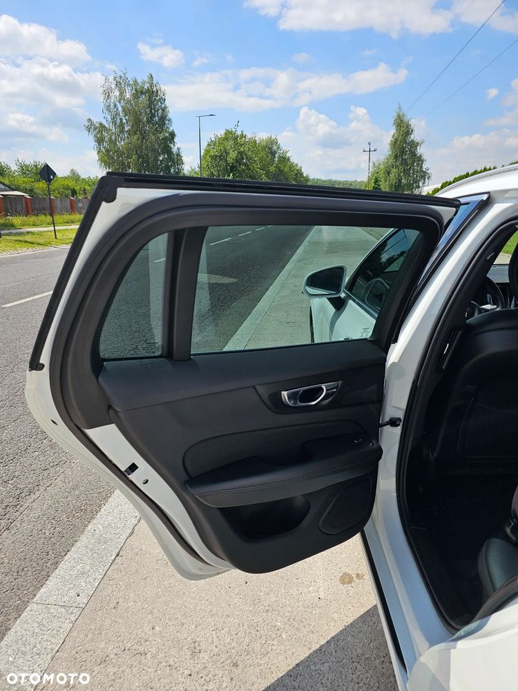 Volvo V60 D3 Momentum Pro - 11