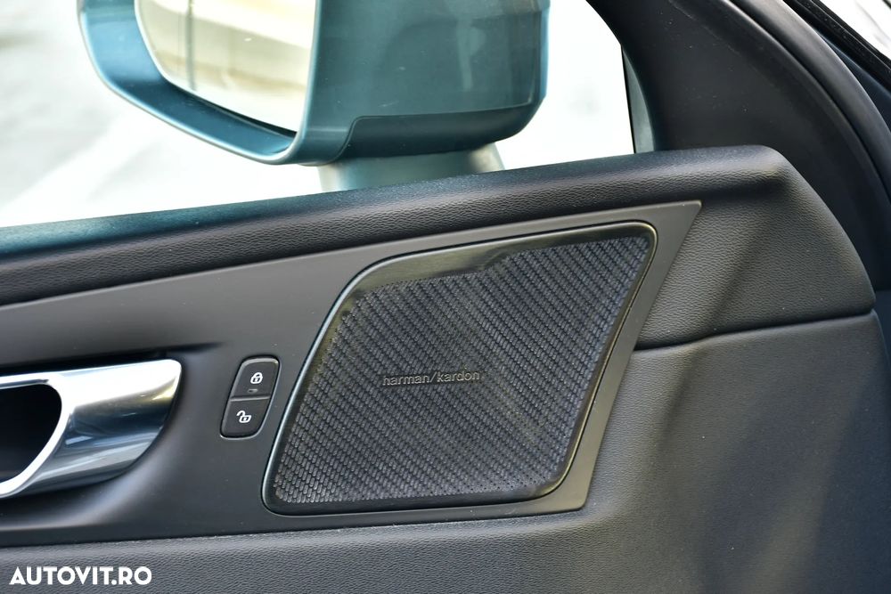 Volvo XC 60 B4 D AWD Geartronic Momentum Pro - 15