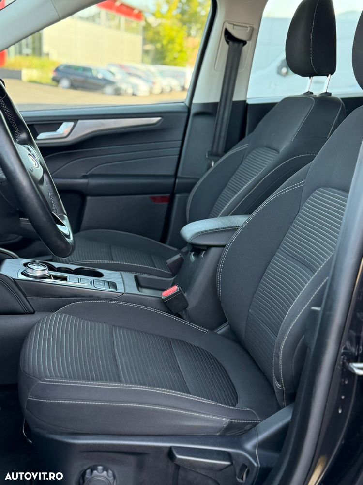 FORD Kuga 2021 — imagine 5