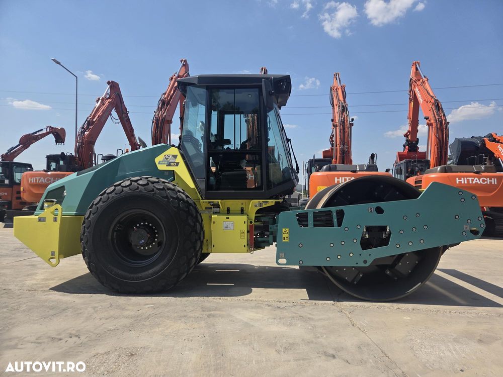 Ammann ARS110, 14,7tone, 25ore-NEFOLOSIT, latime rola 2,1m, motor Deutz 135CP, Declaratie CE, produs in GERMANIA, garantie 1 an, Aer cond, Antifurt, lung 5,9m, FULL OPTION, posibilitate leasing 4 ani, PROMOTIE 84.900 EUR+Tva - 37