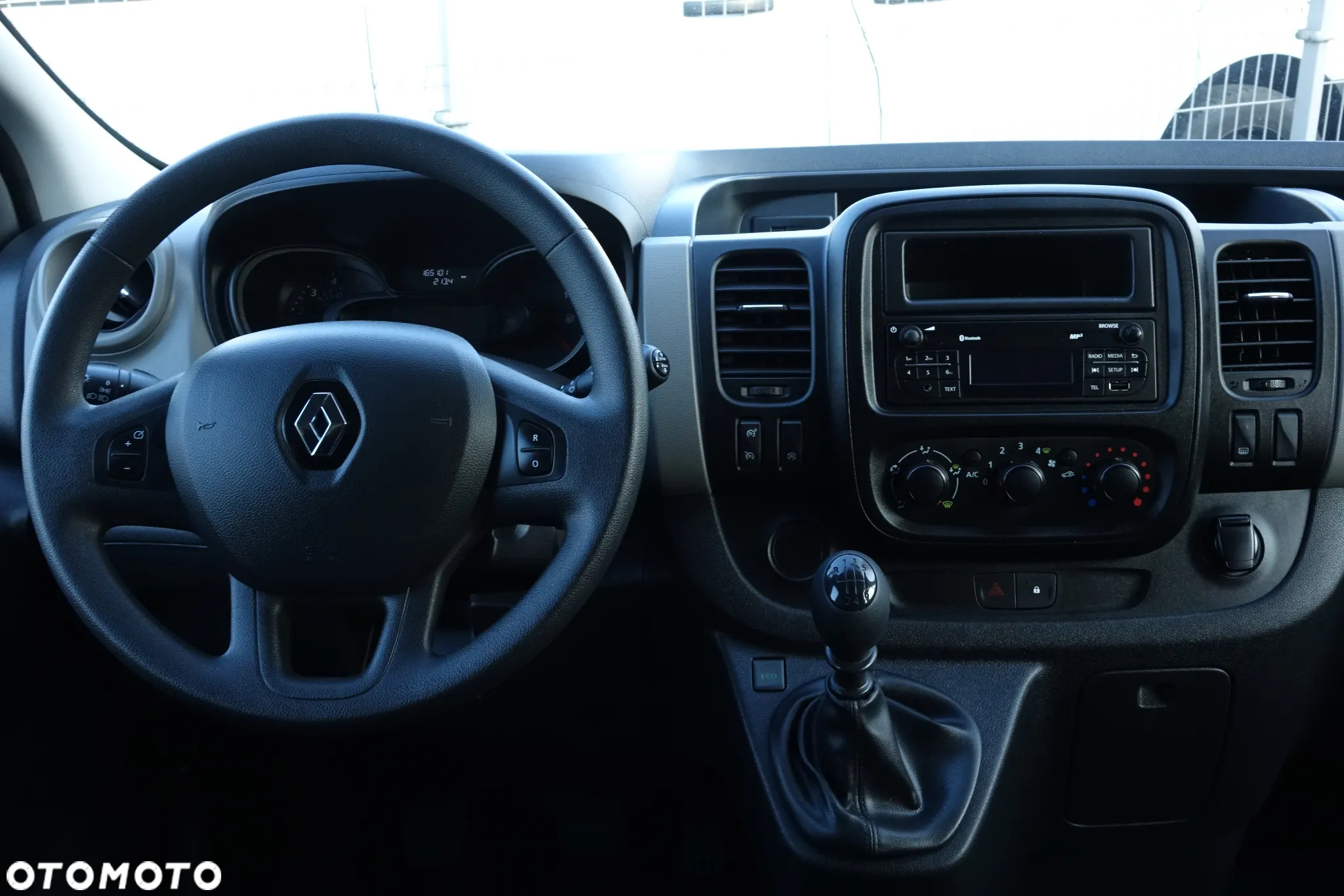 Renault Trafic - 10