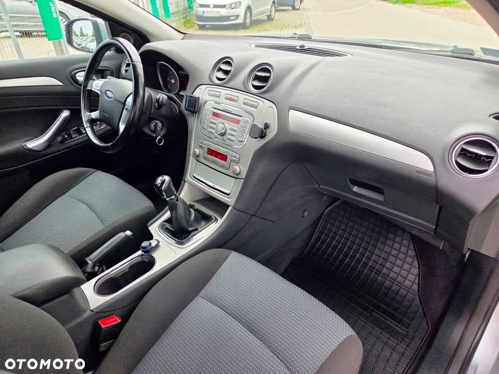 Ford Mondeo 1.8 TDCi Gold X - 27