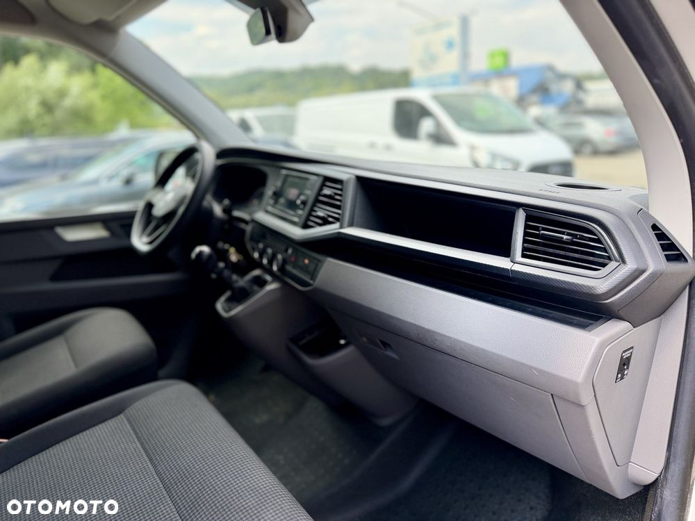 Volkswagen Transporter - 17