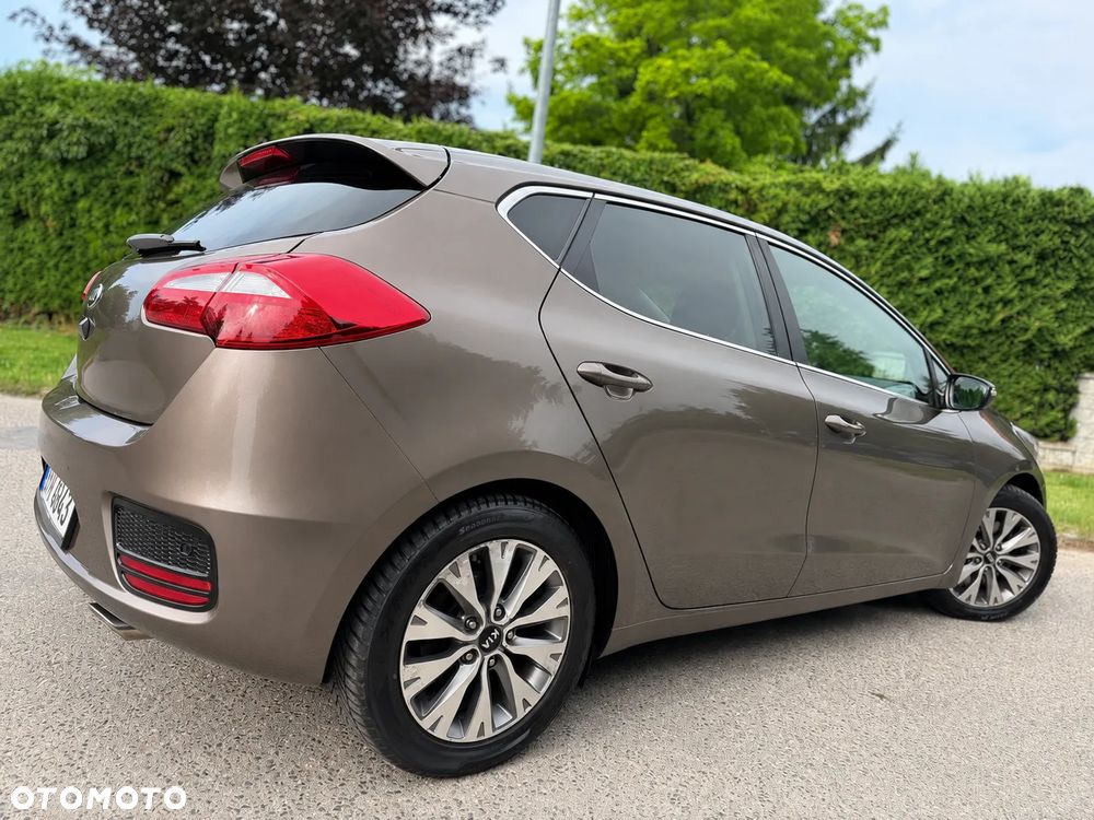 Kia Ceed 1.4 CVVT Dream Team Edition - 4