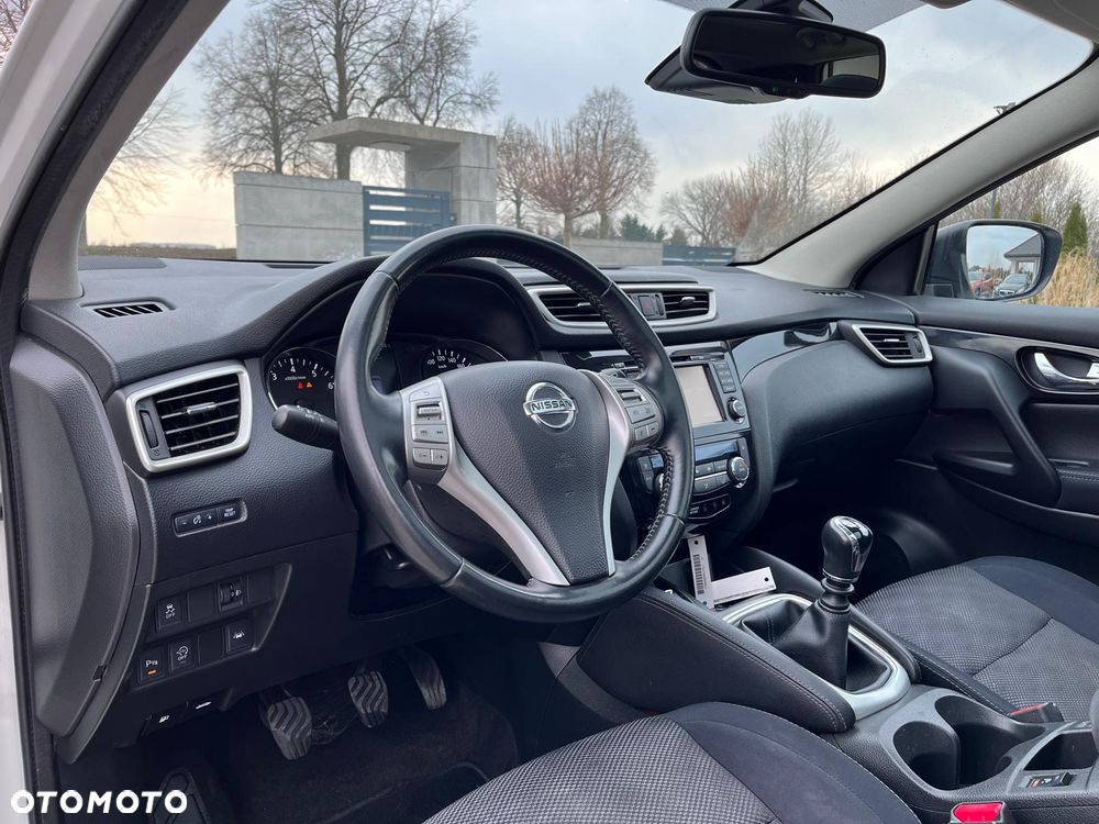 Nissan Qashqai 1.6 DIG-T Tekna - 28