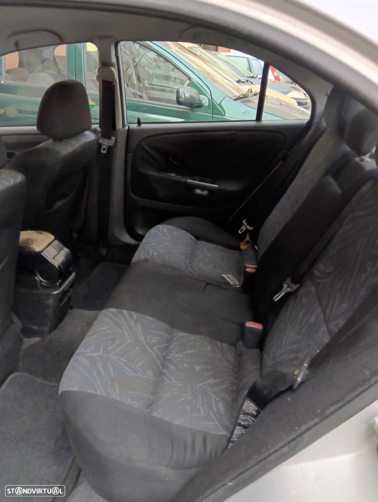 Mitsubishi Carisma HB 1.6 Comfort - 5