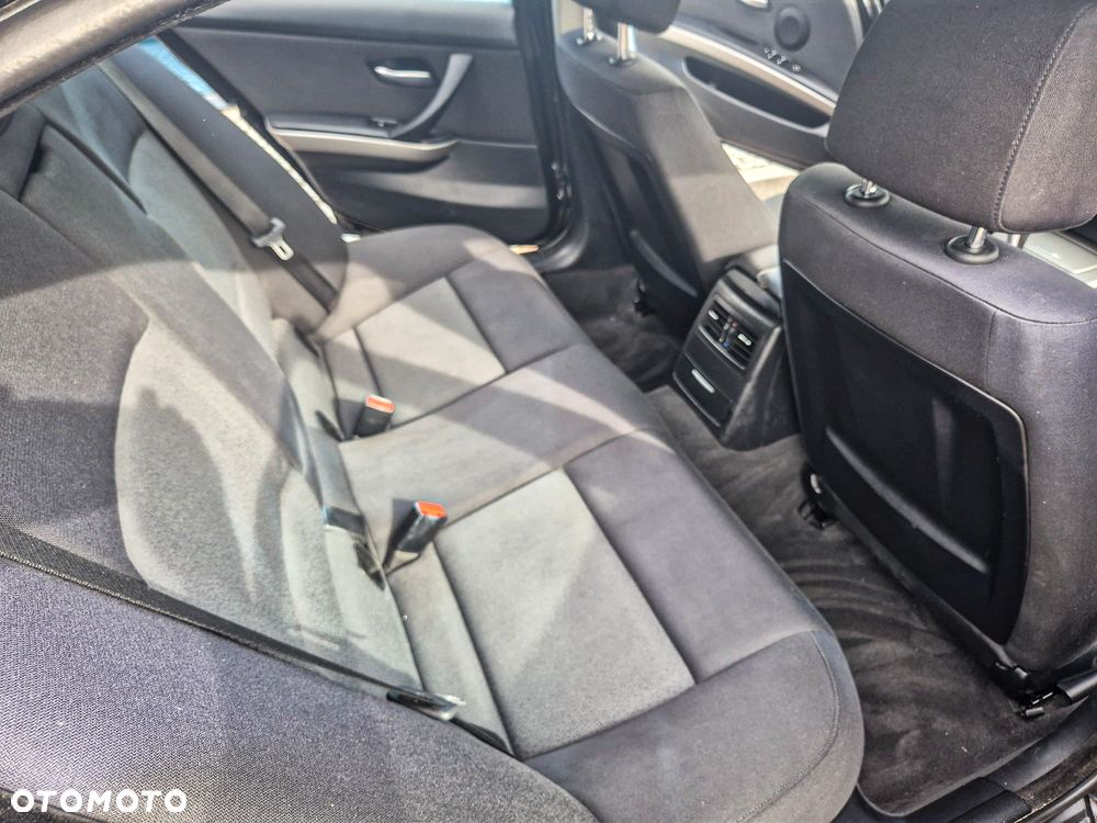 BMW Seria 3 320i - 21