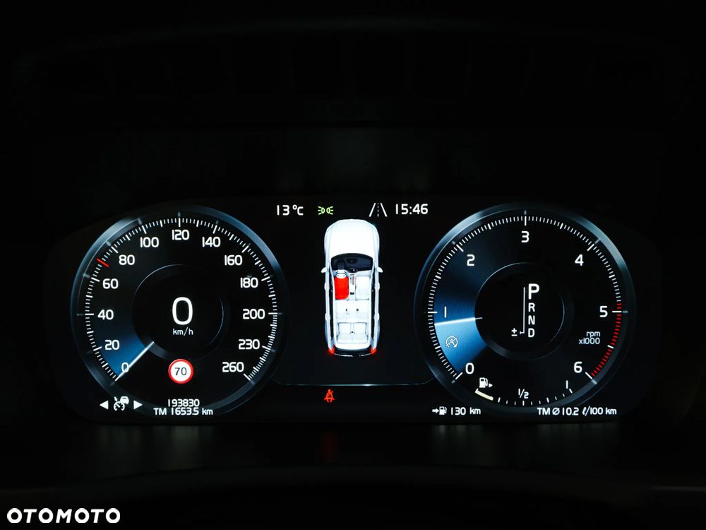 Volvo XC 90 D5 SCR AWD R-Design 7os - 24