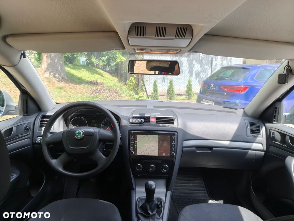 Skoda Octavia 1.6 Tour Classic - 14