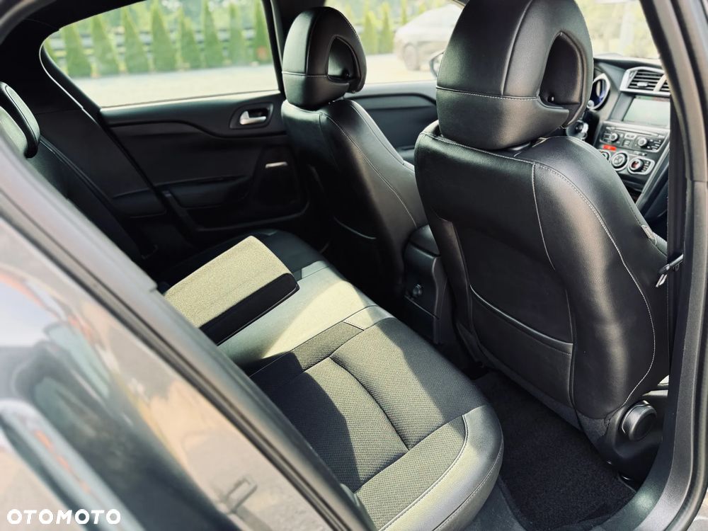Citroën DS4 HDi 115 SoChic - 18