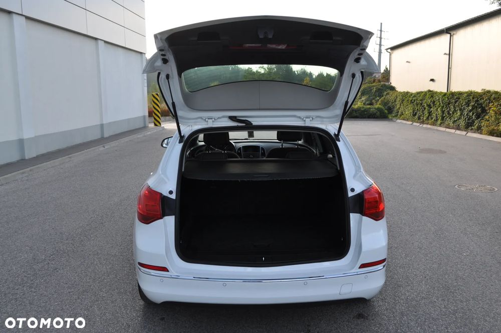 Opel Astra 1.4 Turbo Exklusiv - 20