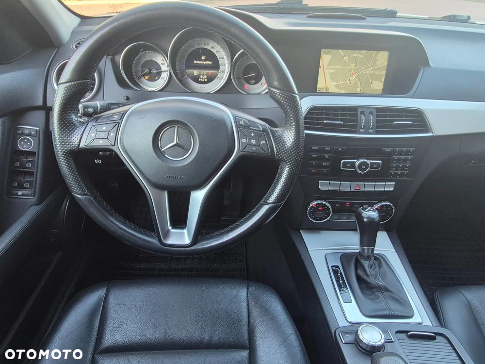 Mercedes-Benz Klasa C 350 CDI DPF (BlueEFFICIENCY) 7G-TRONIC Avantgarde - 38