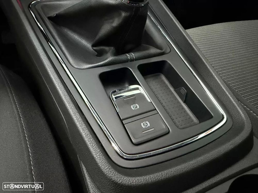 SEAT Leon 1.6 TDI Style S/S — fotografia 18