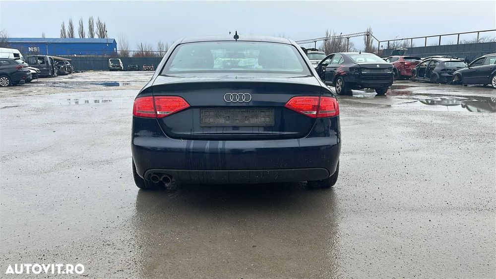Dezmembram AUDI A4 B8 ,2.0 TDI ,Motor CAGA  , An 2011, Automat ,Sedan - 5