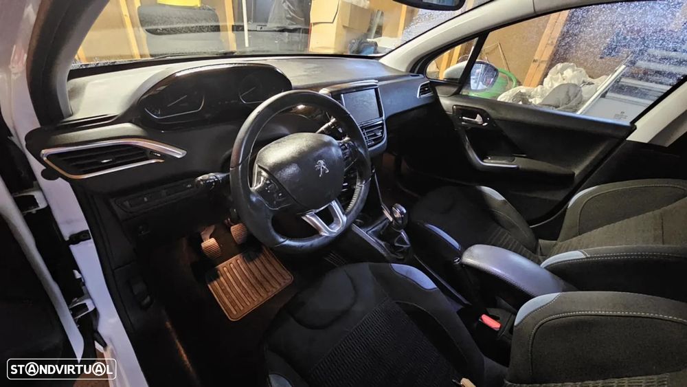 Peugeot 208 1.2 VTi Allure - 5
