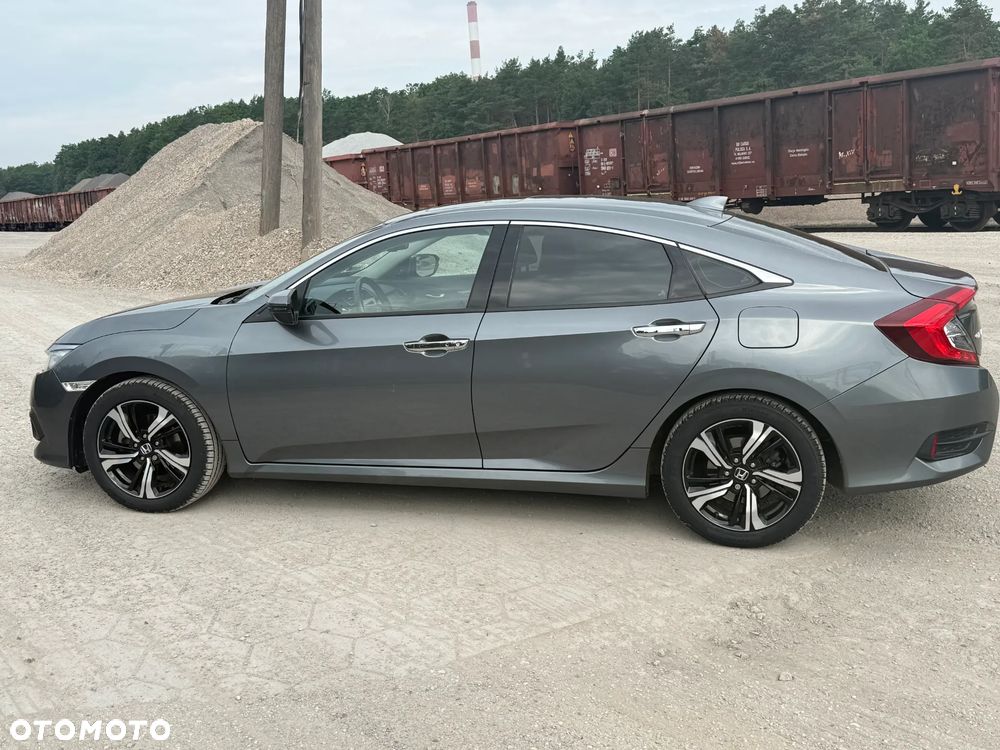 Honda Civic 1.5 T Elegance - 2