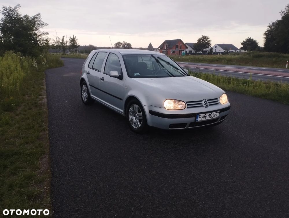 Volkswagen Golf 1.6 Comfortline - 2