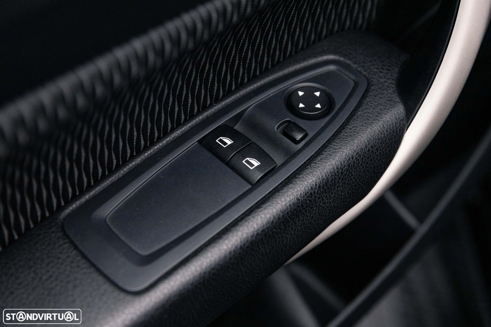 BMW 116 d EDynamics Advantage - 32
