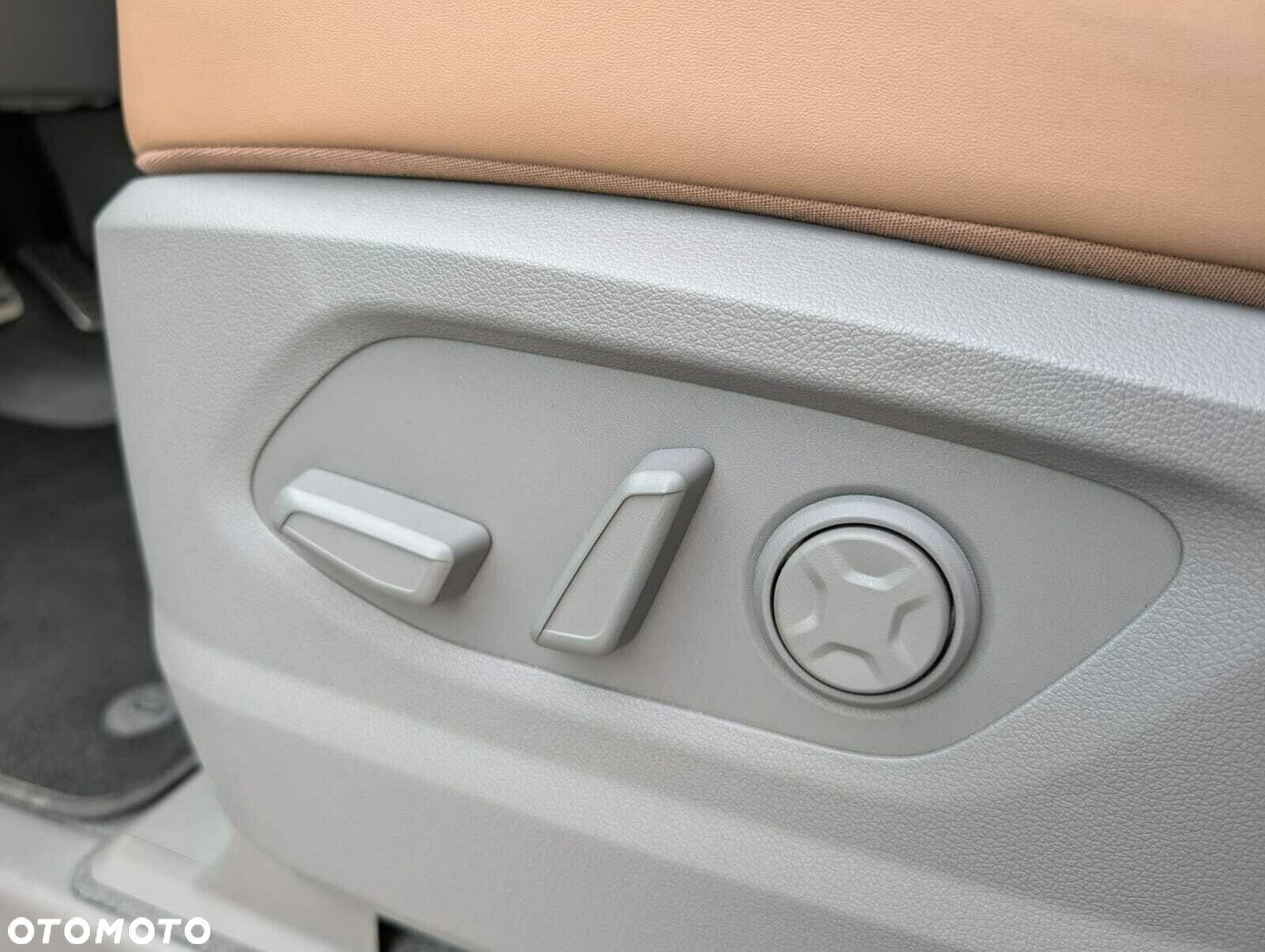 Hyundai Staria - 22