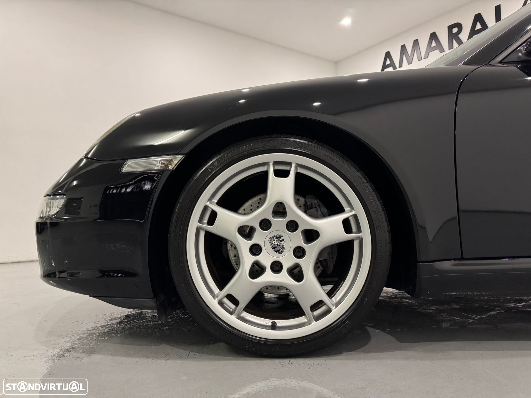 Porsche 911 Série F - 11