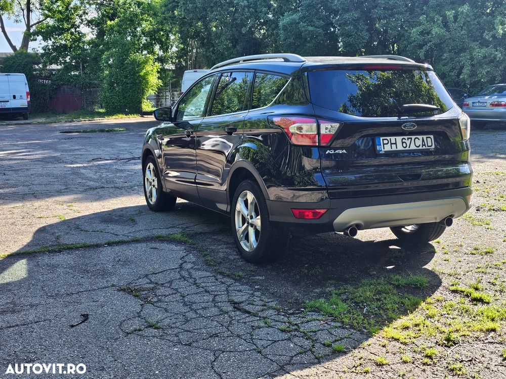 Ford Kuga 2.0 TDCi Powershift 4WD Titanium - 4