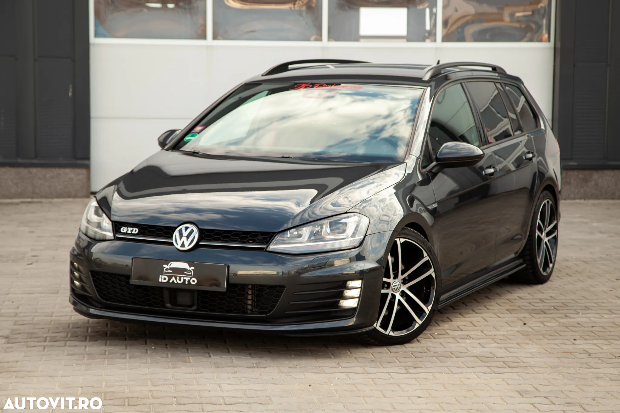Volkswagen Golf - 5