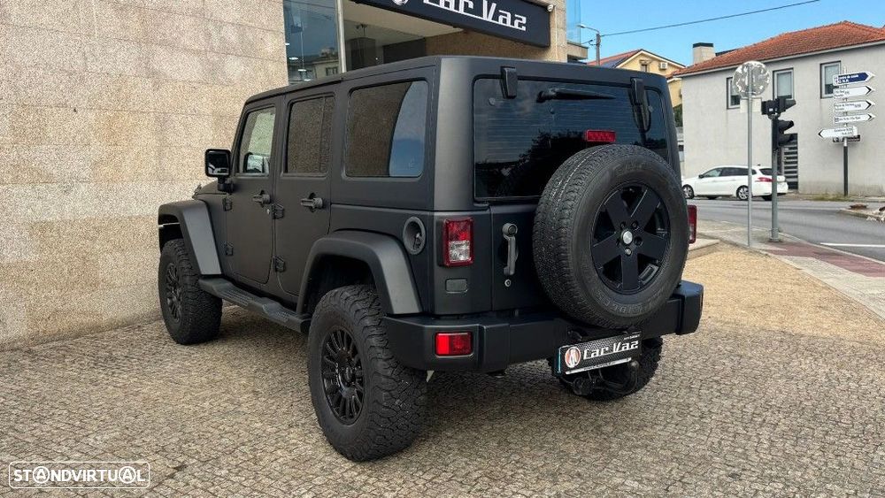 Jeep Wrangler Unlimited 2.8 CRD Auto Sport - 20