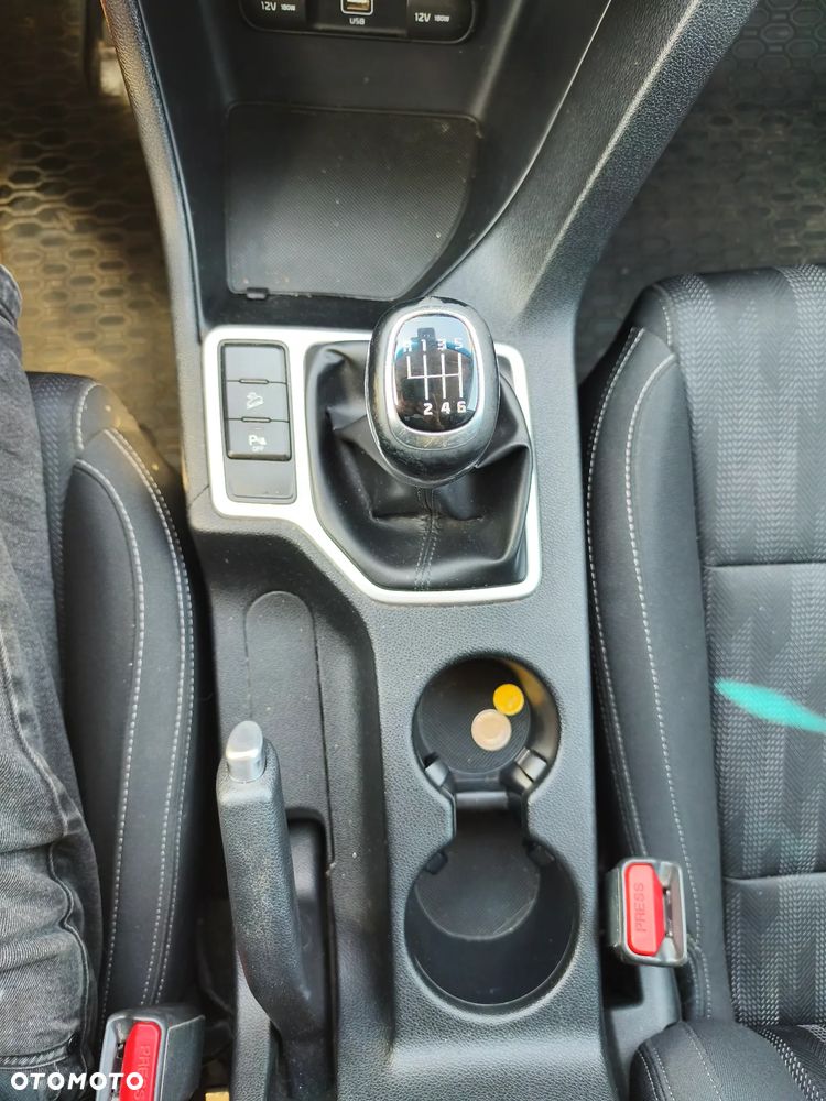 Kia Sportage 1.6 GDI 2WD SPIRIT - 26
