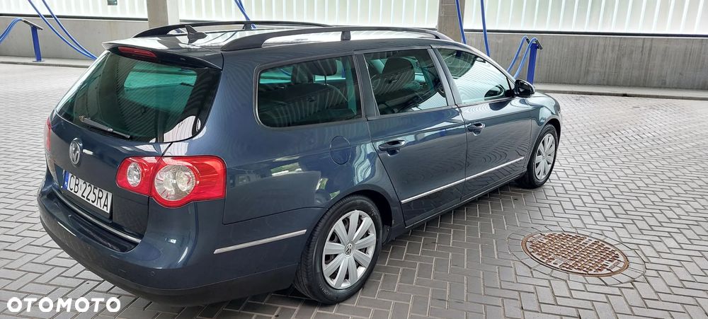Volkswagen Passat 2.0 TDI DPF Comfortline - 2