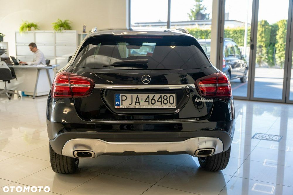 Mercedes-Benz GLA 200 7G-DCT - 6